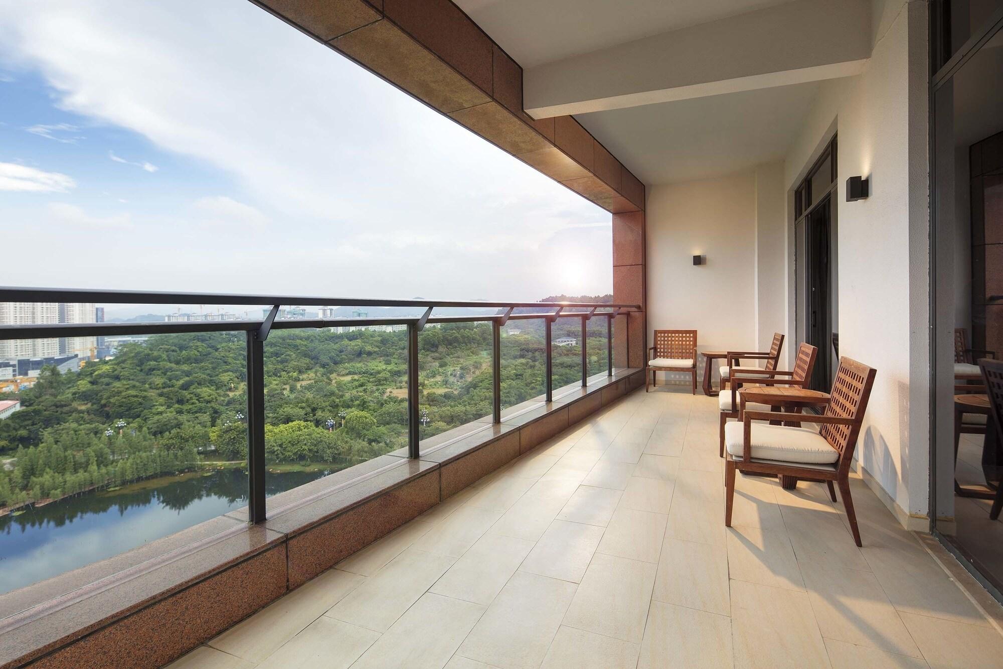 Doubletree By Hilton Guangzhou Science City-Free Shuttle Bus Service During Canton Fair Period Exterior photo