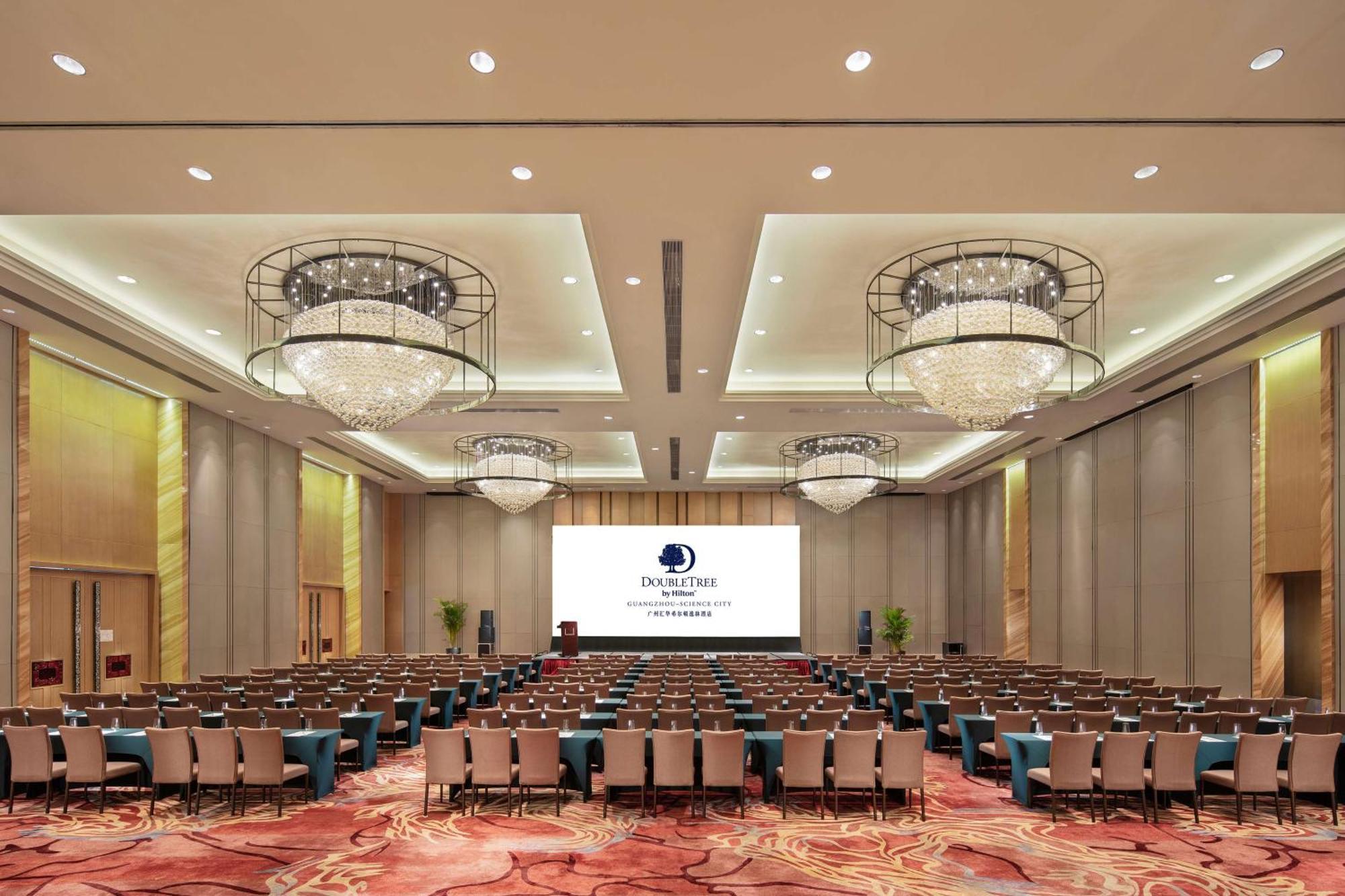 Doubletree By Hilton Guangzhou Science City-Free Shuttle Bus Service During Canton Fair Period Exterior photo