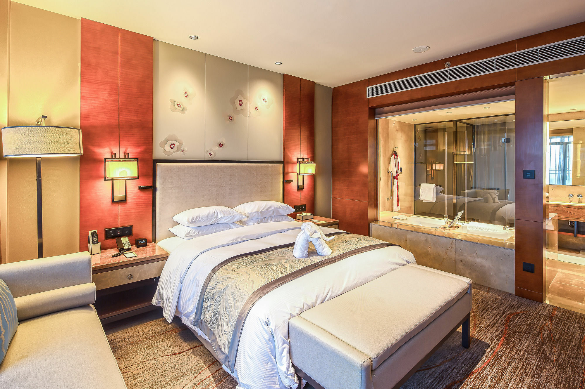 Doubletree By Hilton Guangzhou Science City-Free Shuttle Bus Service During Canton Fair Period Exterior photo